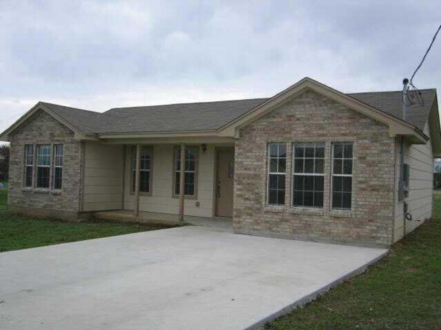 Bertram House: 750 Fallen Oak Dr