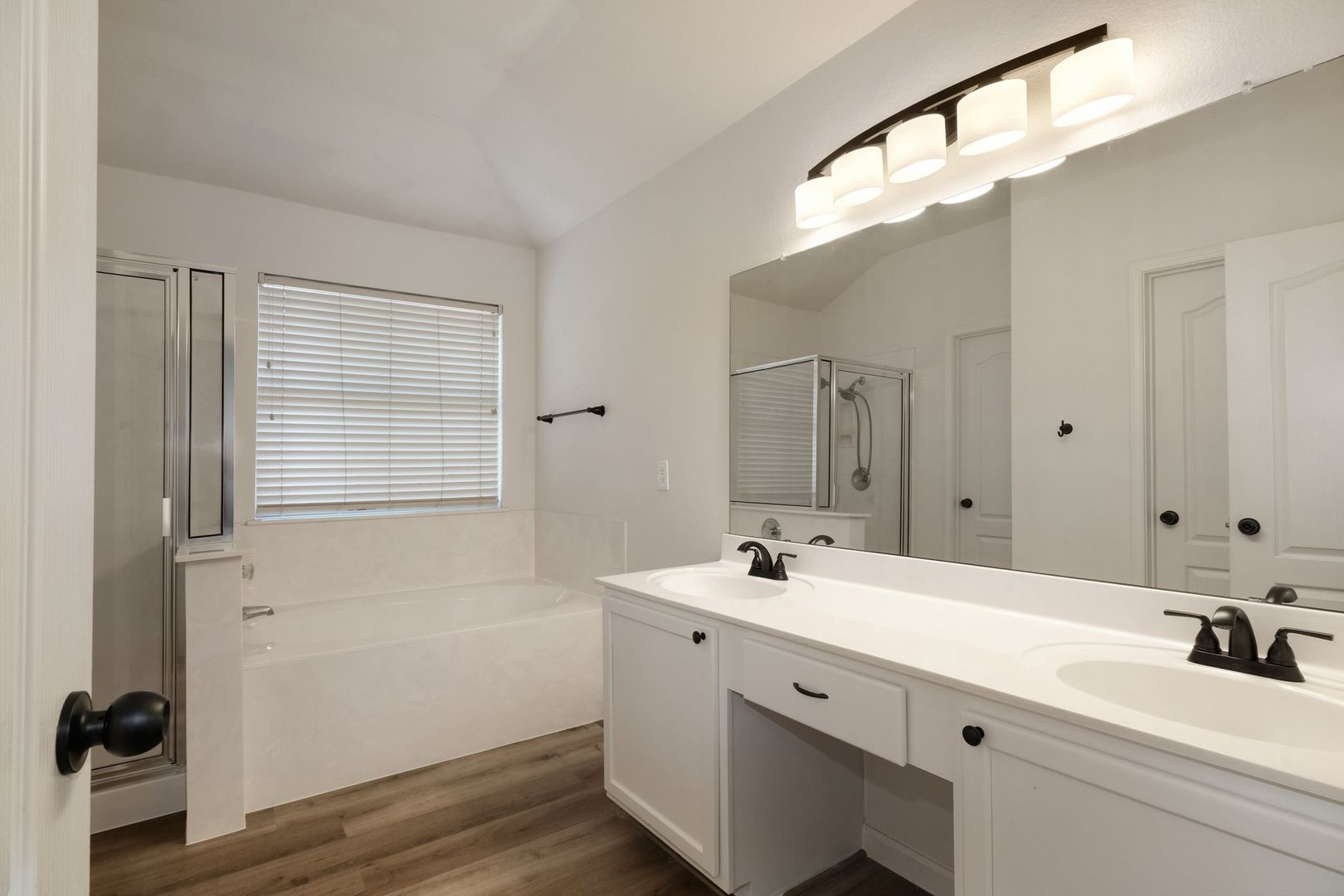 Leander House: 2016 Horizon Park Blvd