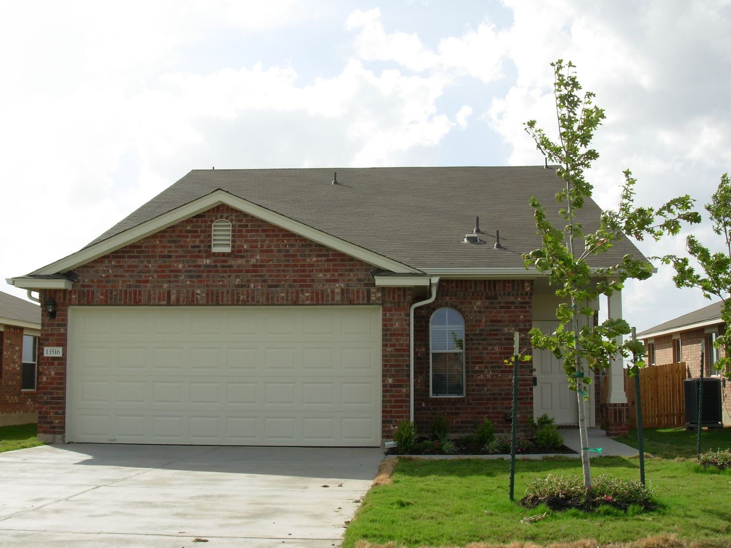 Manor House: 13516 Lyndon B Johnson Street