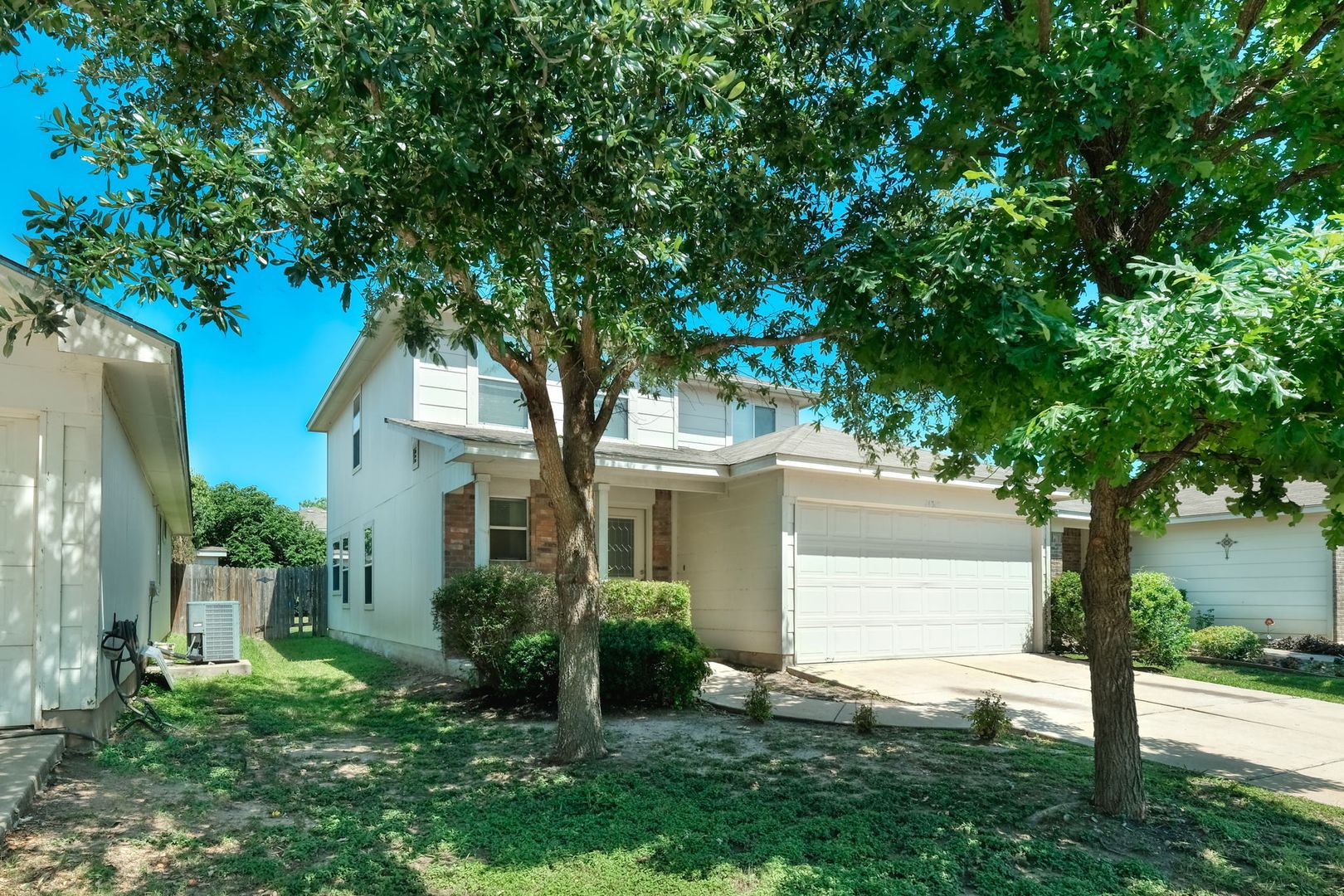 Manor House: 14312 Cummins Way