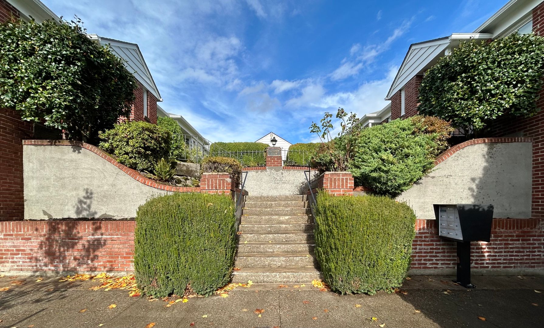 Portland Apartment: 2625-2639 SE Main St.