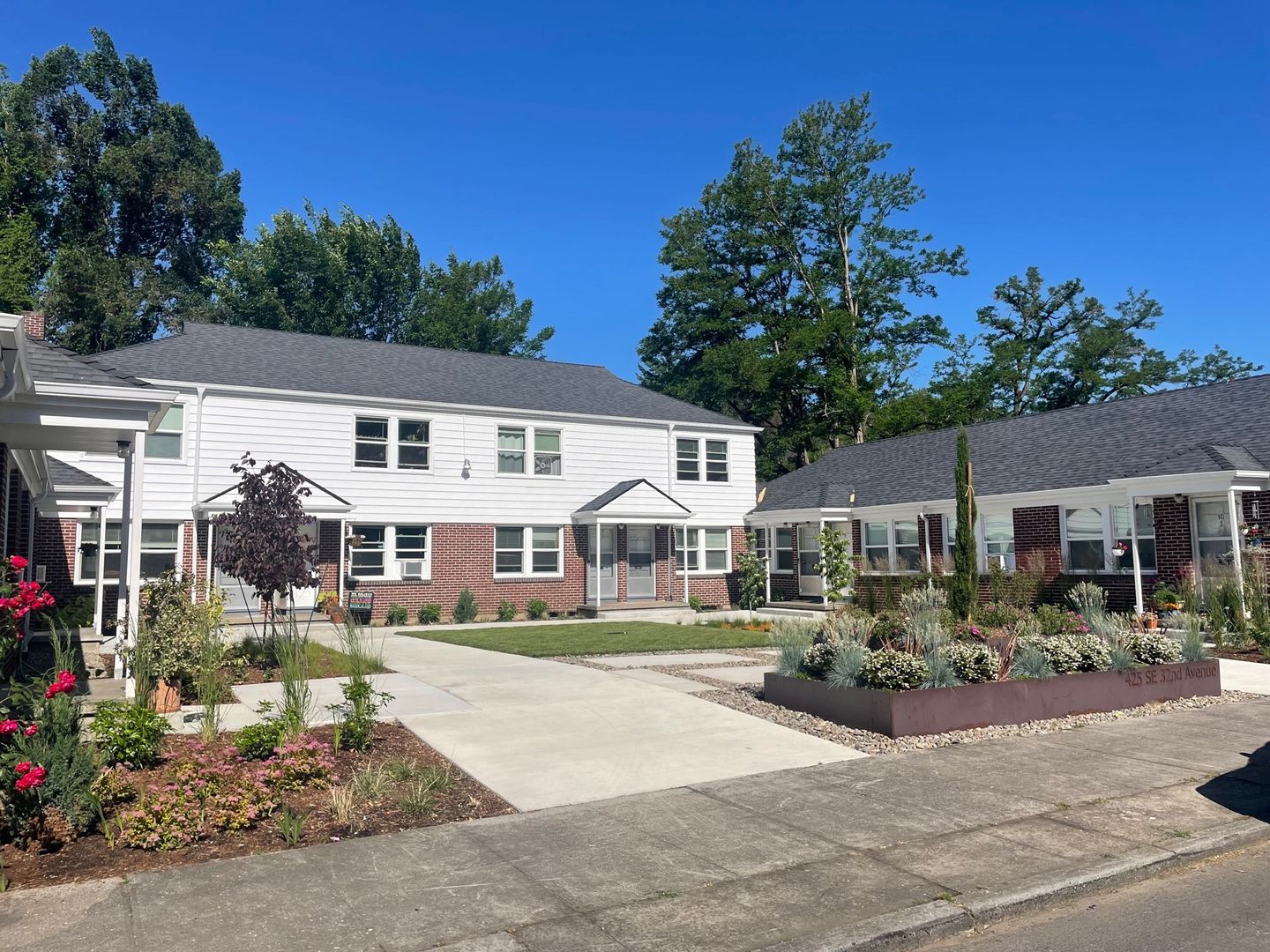 Portland Apartment: 425 SE 32nd Ave