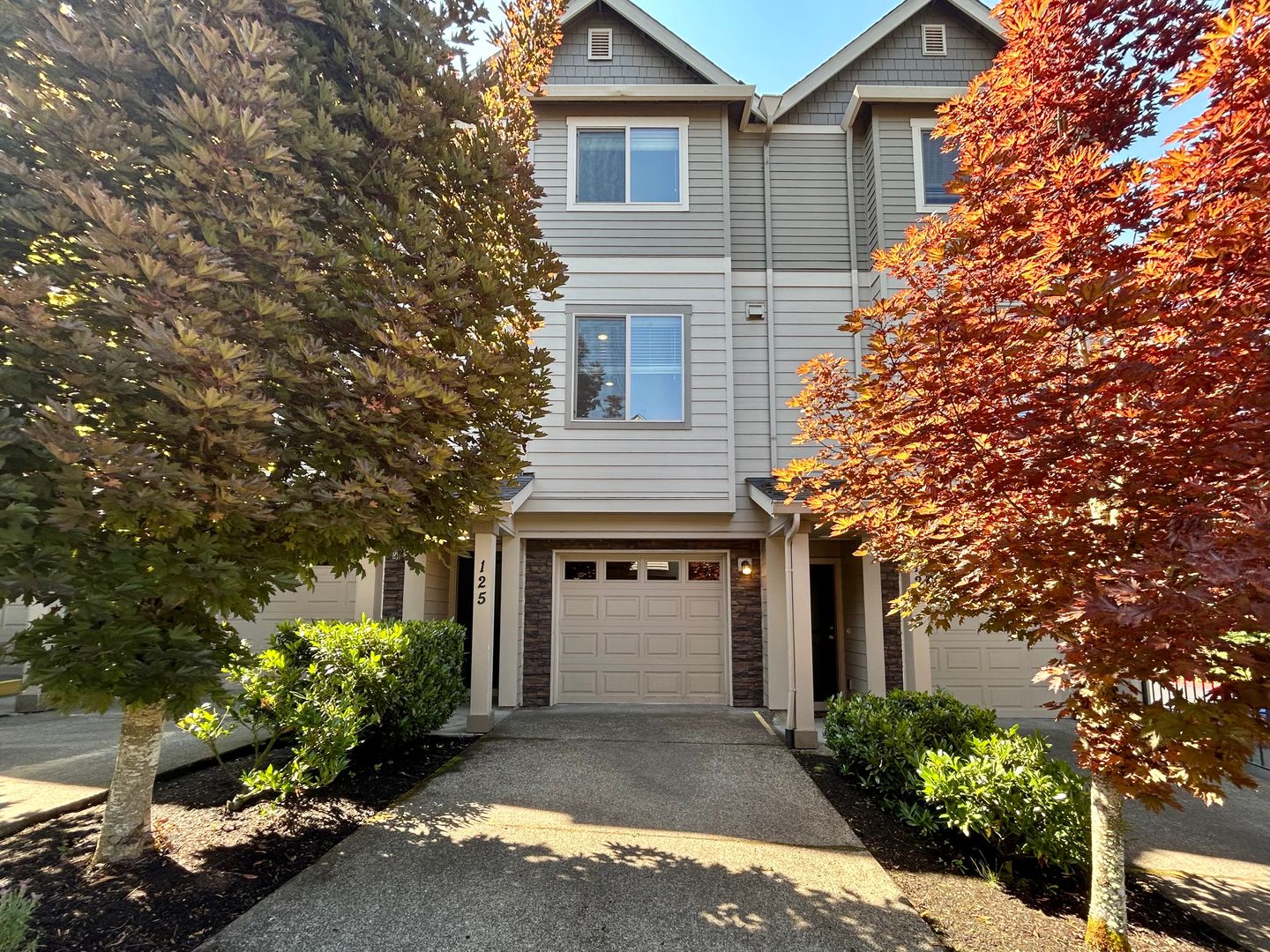 Sherwood Apartment: 17167 - 17193 SW Terrapin Dr.