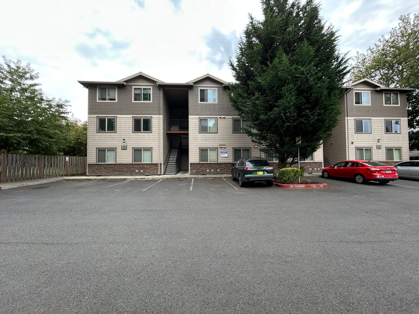 Beaverton Apartment: 18990 - 18996 SW Johnson St.