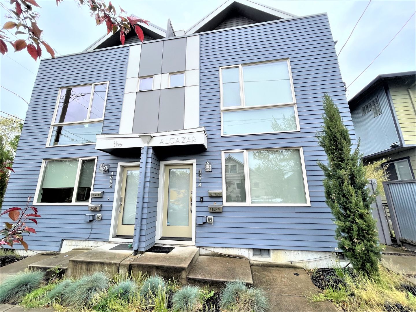 4974-4984 NE 32nd Place - Alcazar