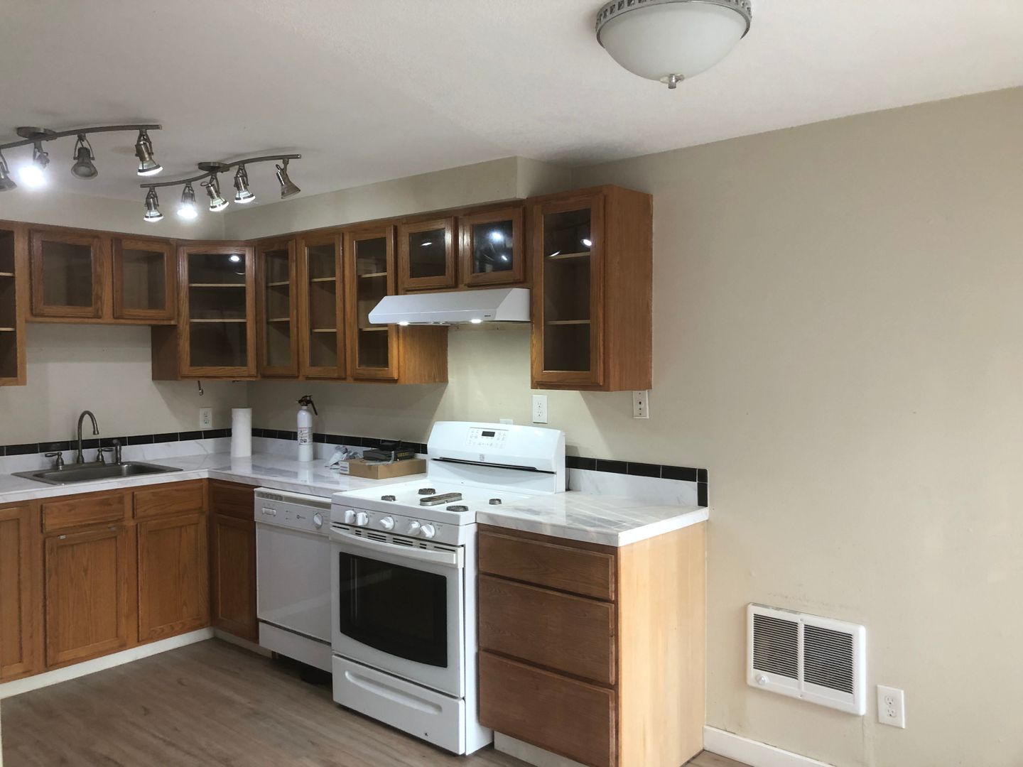 Portland Apartment: 9469-9473 N St. Louis Ave