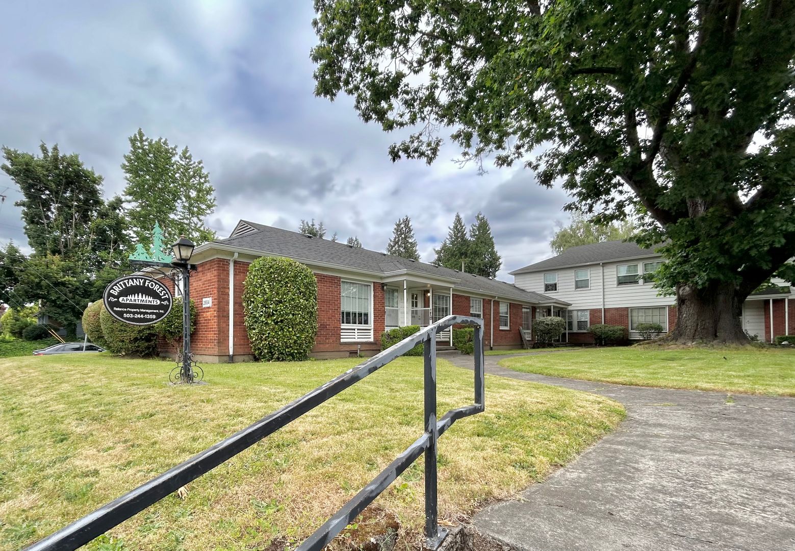 Portland Apartment: 3904-4014 SE Cesar E. Chavez Blvd.