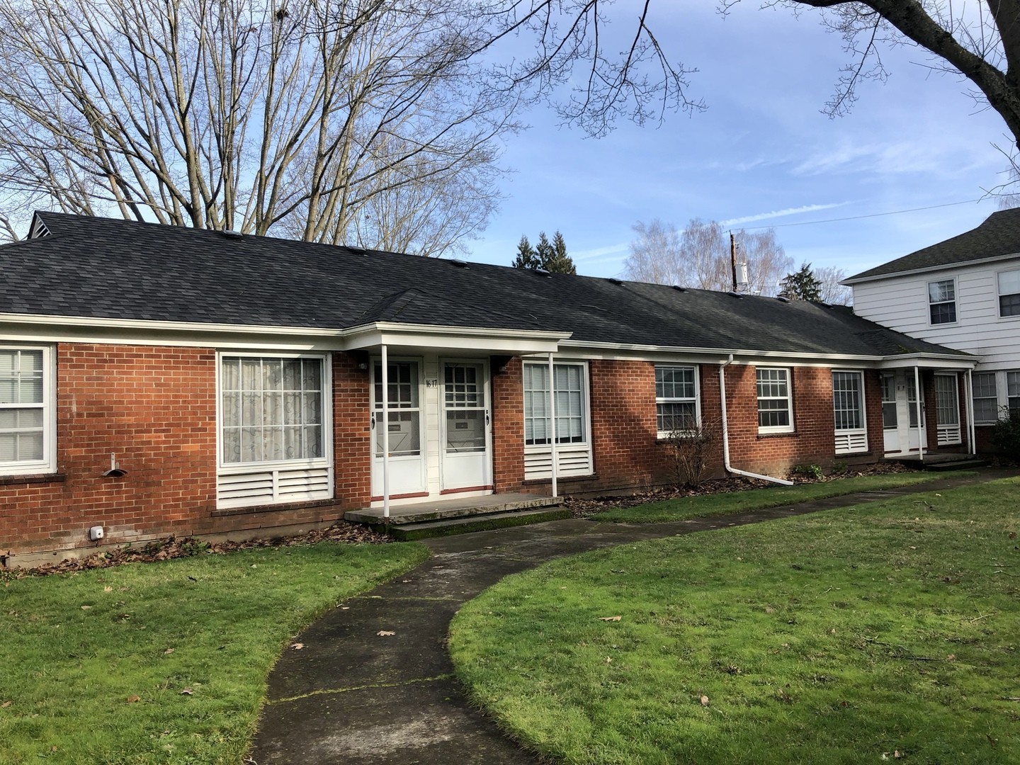 Portland Apartment: 3904-4014 SE Cesar E. Chavez Blvd.