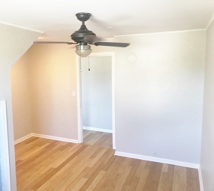 Move In Special - St John’s Remolded; Top floor w/ washer/dryer & Move In Special! – photo 1