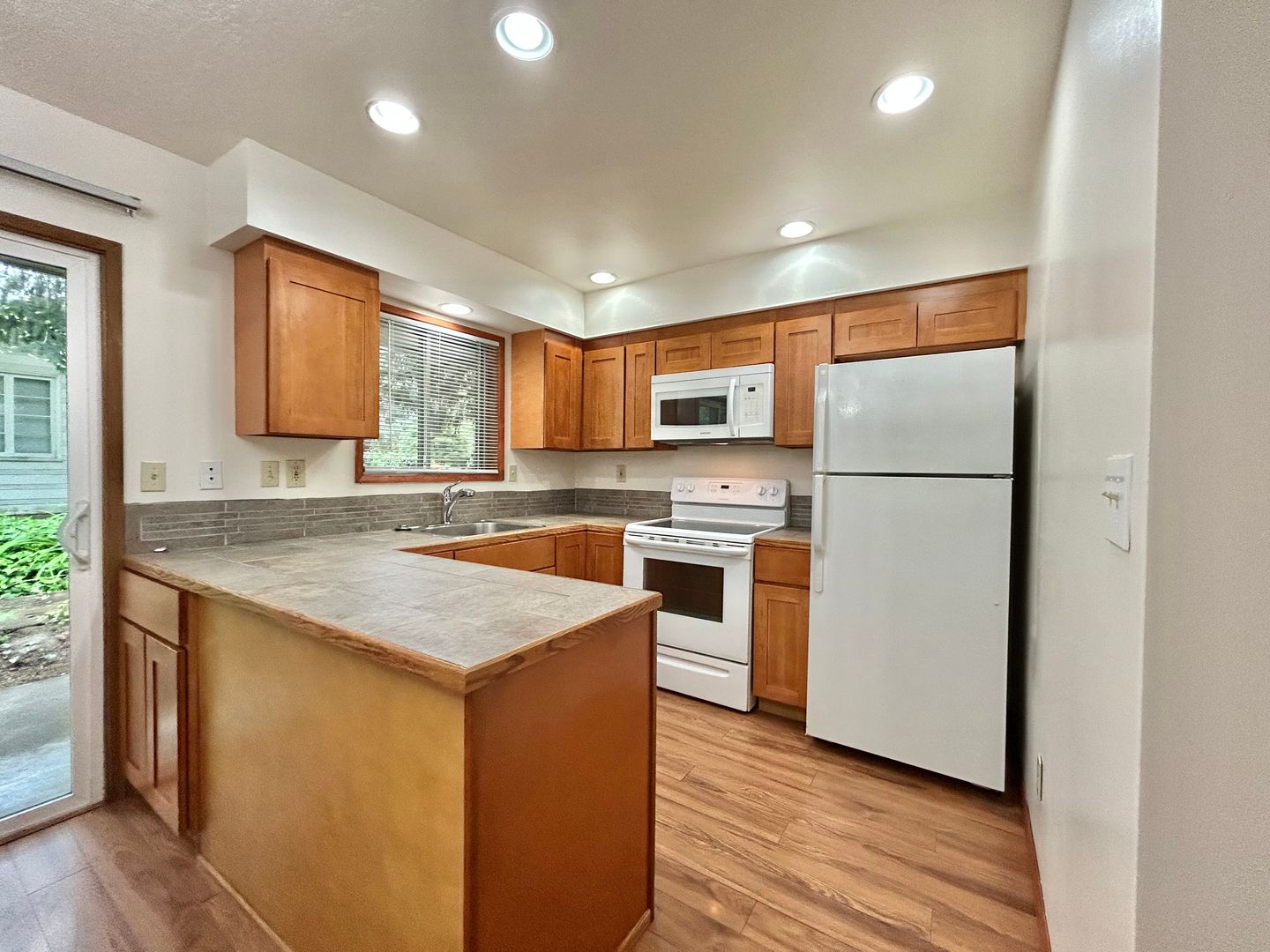 Portland Apartment: 10945 SW Butner Road