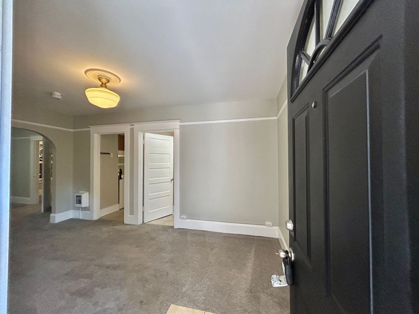 Portland Apartment: 1830 NW 24th Place