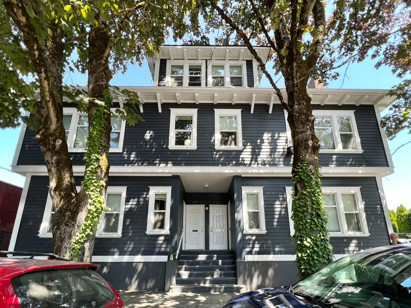 Portland Apartment: 421-427 NE Schuyler St.