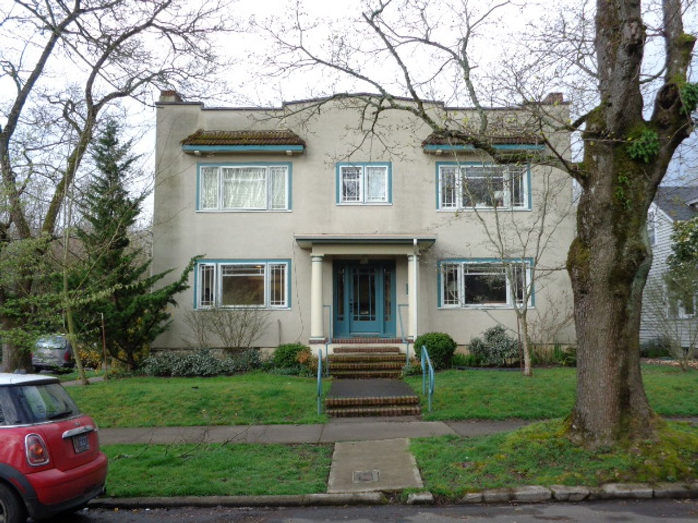 Portland Apartment: 2303 NE 12th Ave.