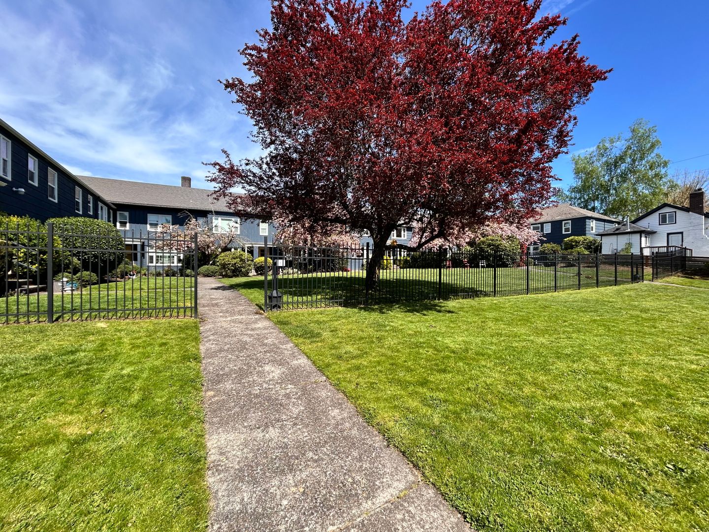Portland Apartment: 5205-5231 E. Burnside St. & 20 NE 52nd