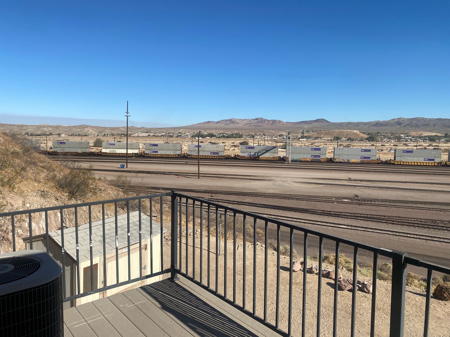 Barstow Apartment: 200 W Cottage