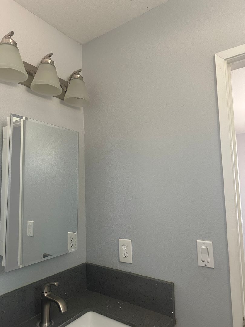 Apple Valley House: 22259 Shandin Rd