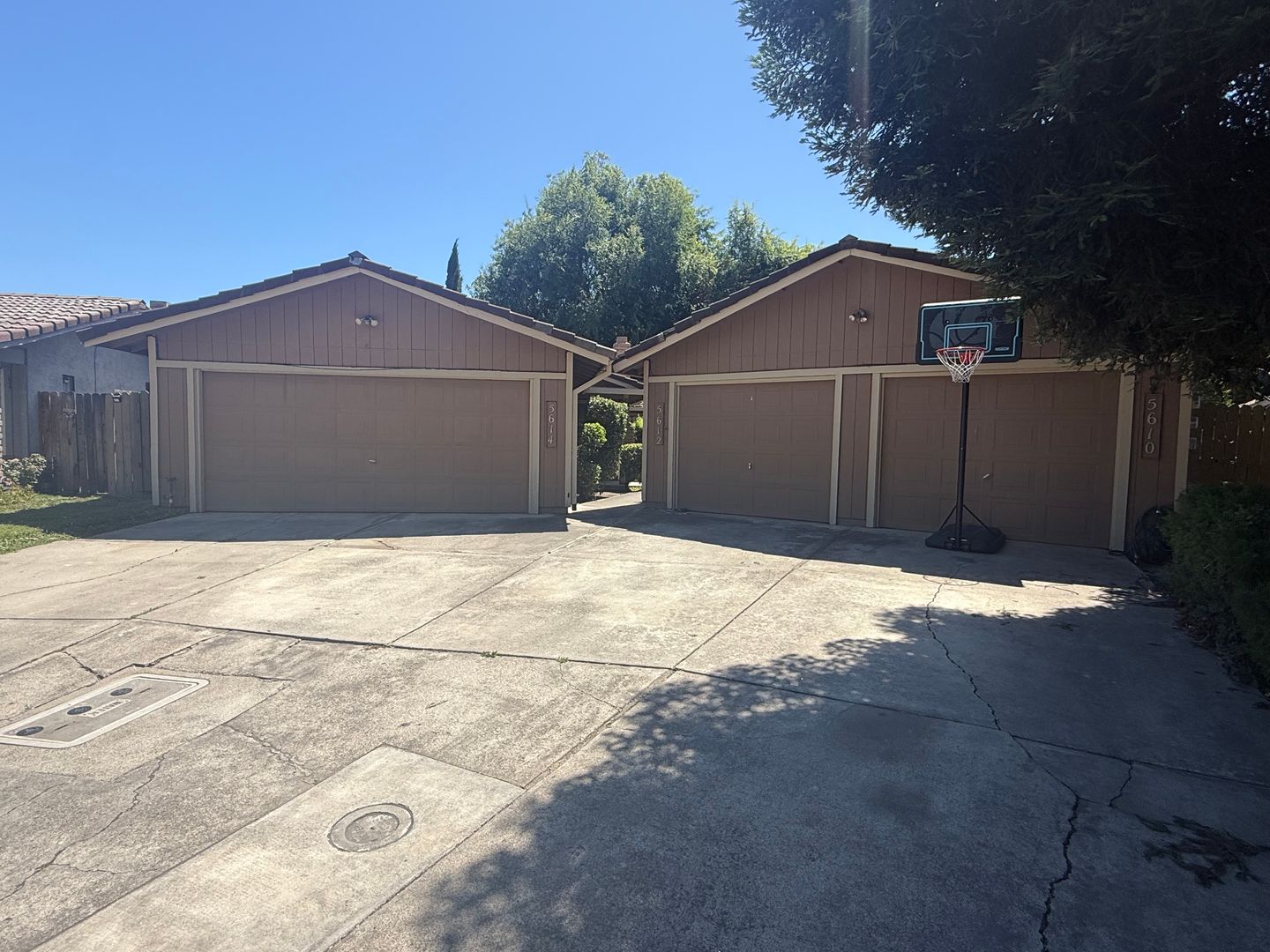 Stockton Multiplex: 5614 Cascade Ct