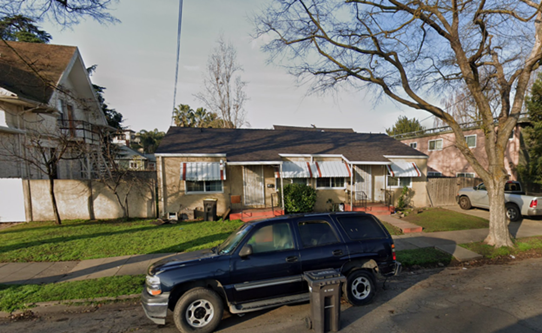Stockton Apartment: 817-823 N Monroe St