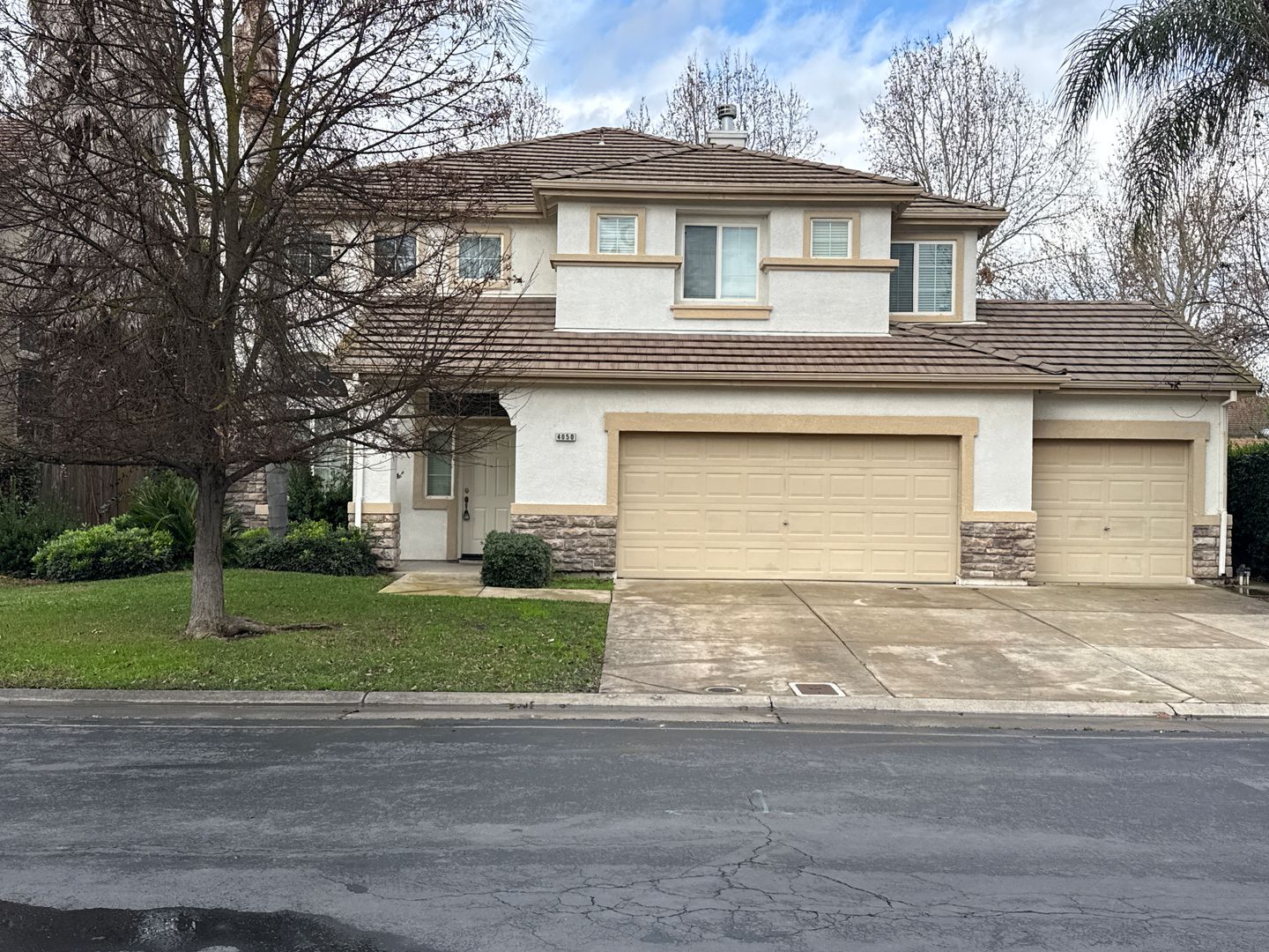 Stockton House: 4050 Pine Lake Cir