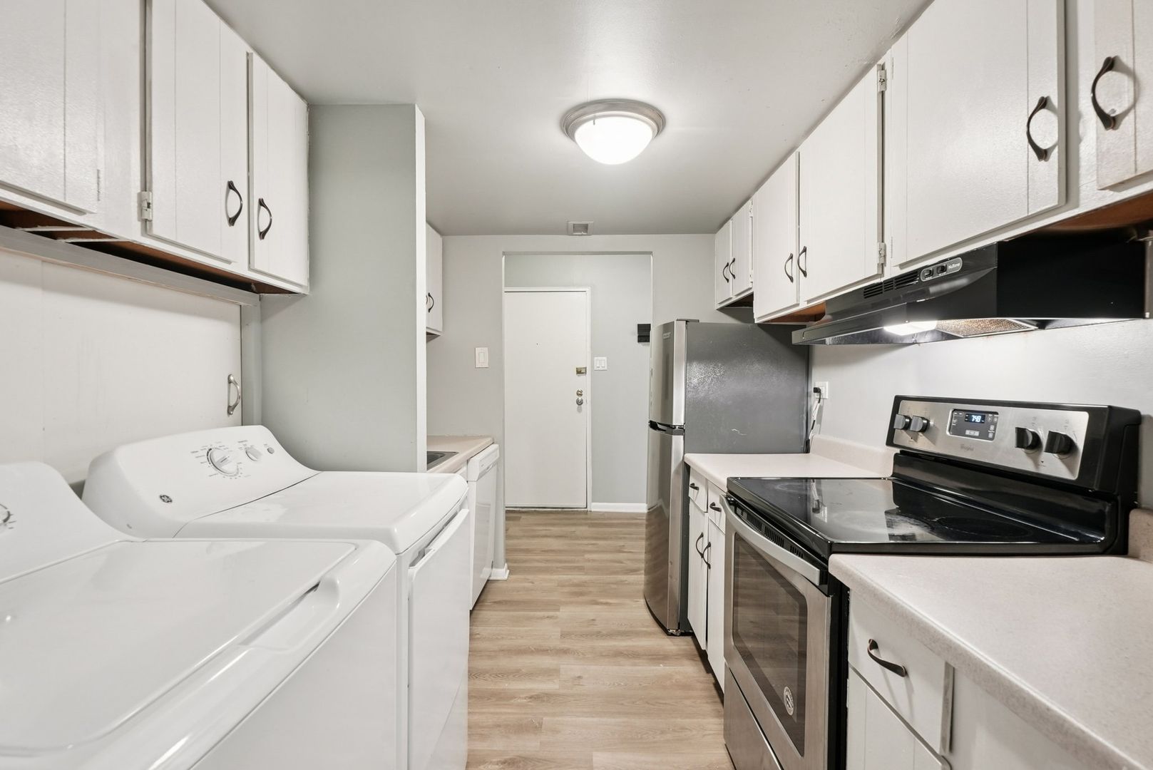 Whitehall Apartment: 3 Maryland Circle