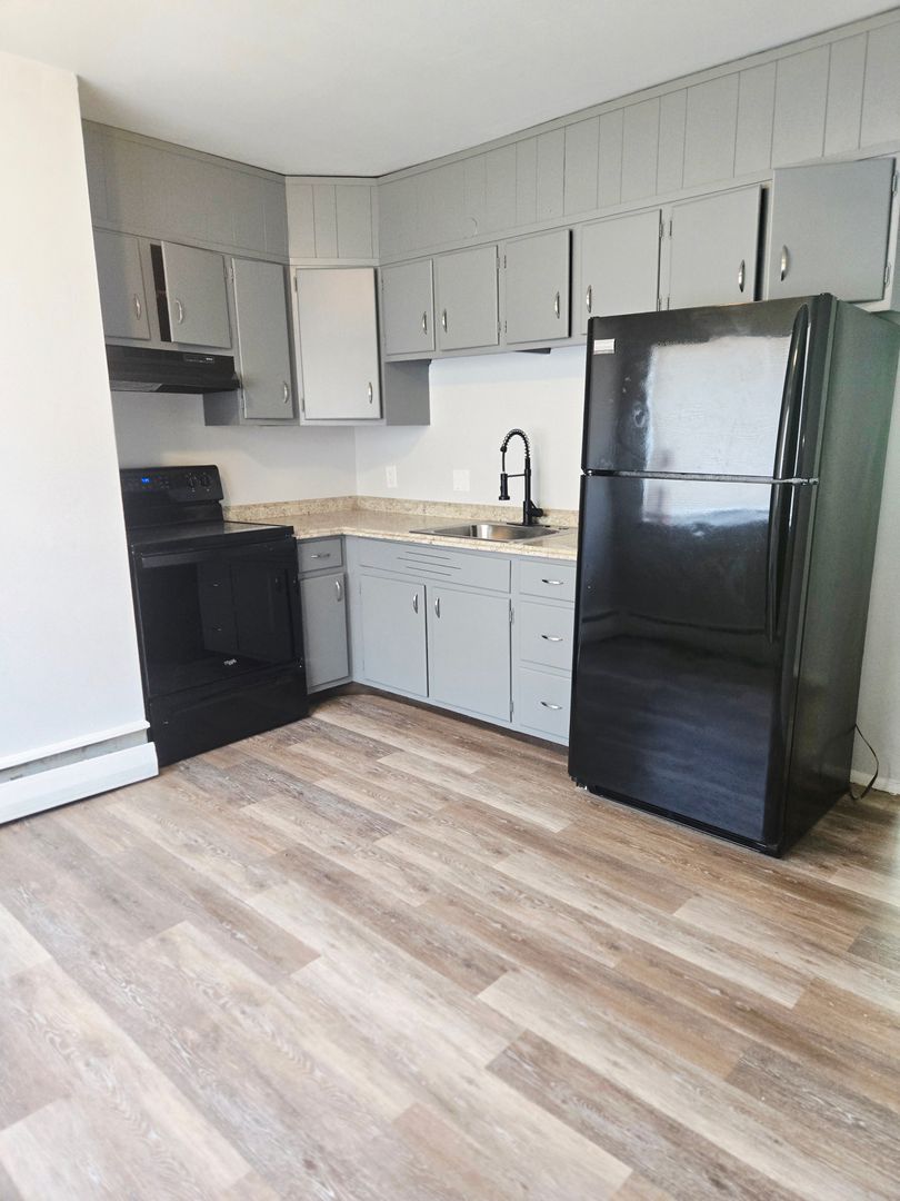 Allentown Apartment: 1035 N. Saint Lucas Street