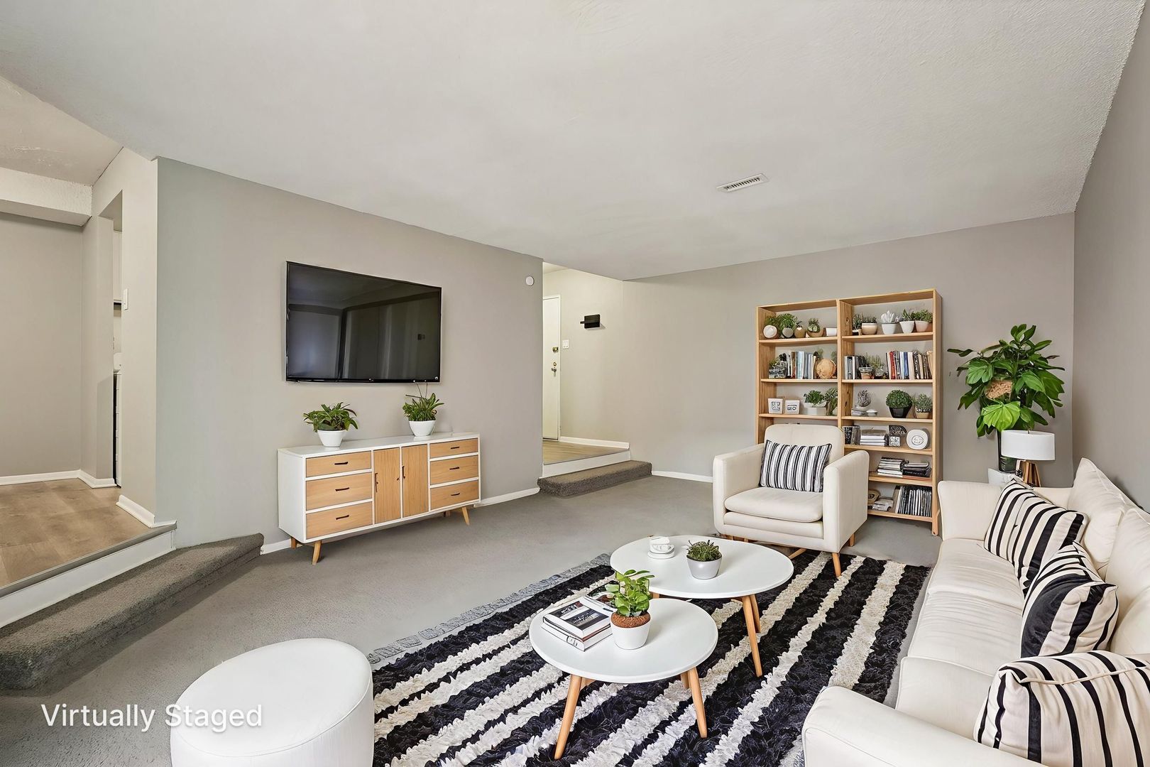 Whitehall Apartment: 3 Maryland Circle