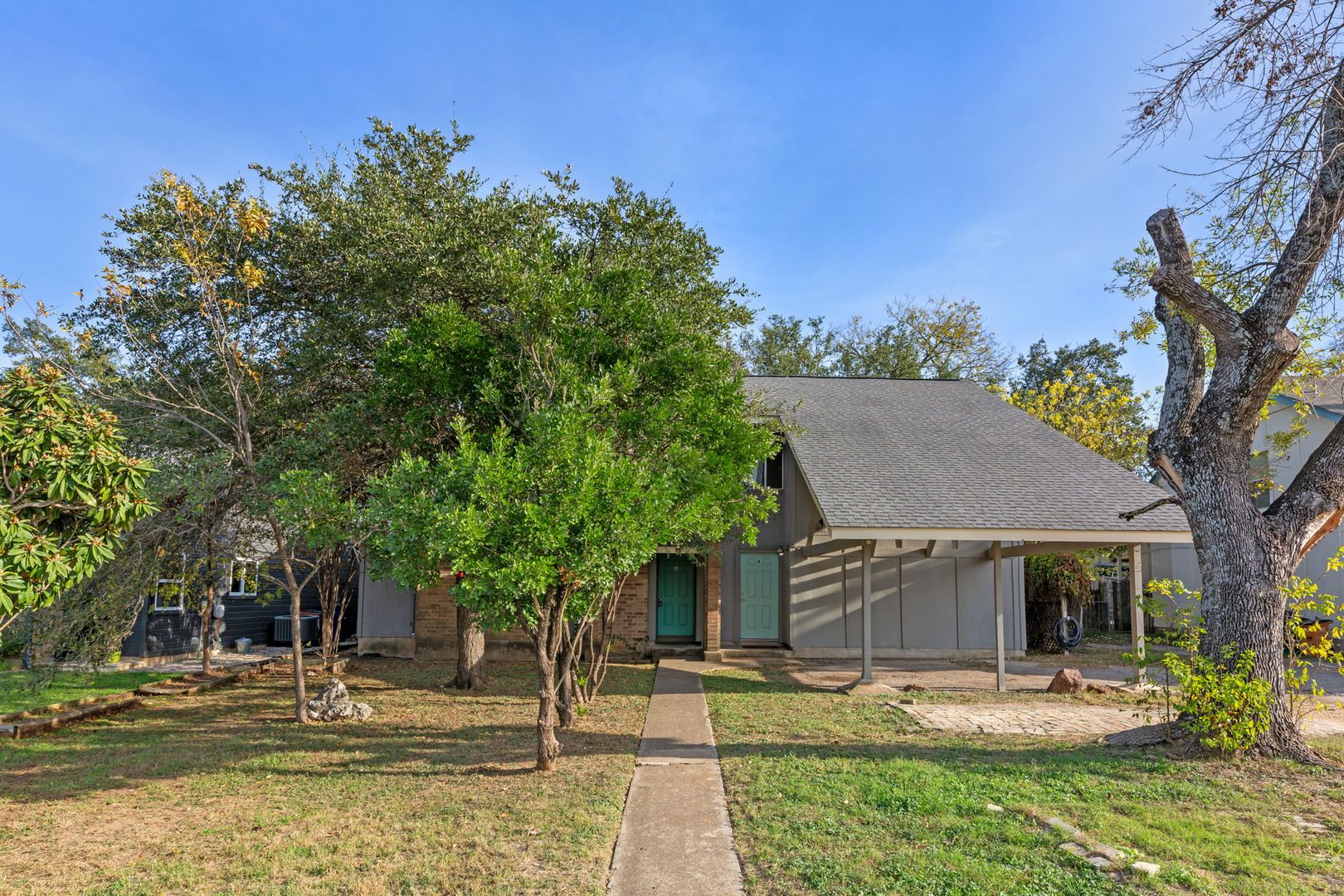 Austin Apartment: 6901 Woodhue Dr