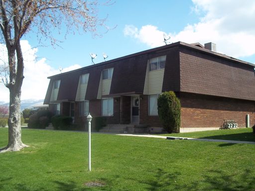 Woodland Manor Apartments – photo 1