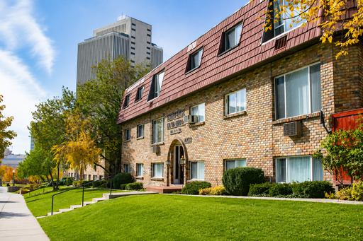 Victoria Canyon Apartments – photo 1