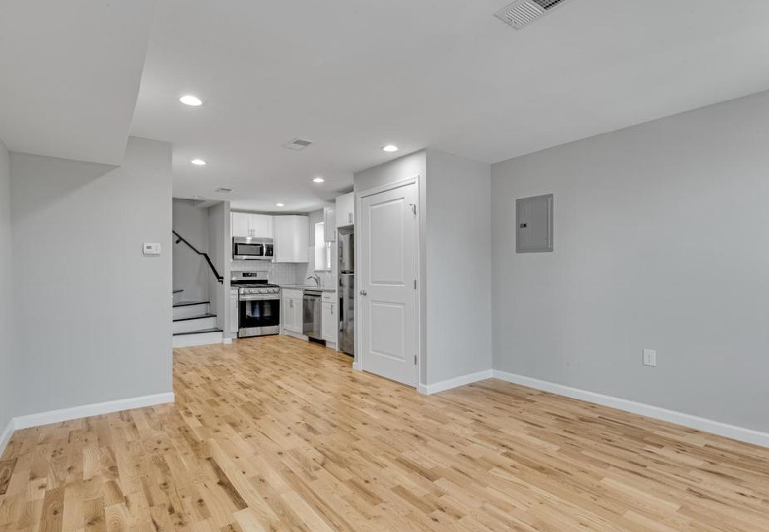 Philadelphia Apartment: 410 Diamond St.