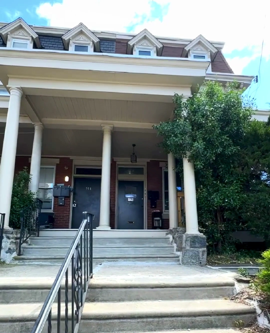Philadelphia Apartment: 516 West Queen Lane
