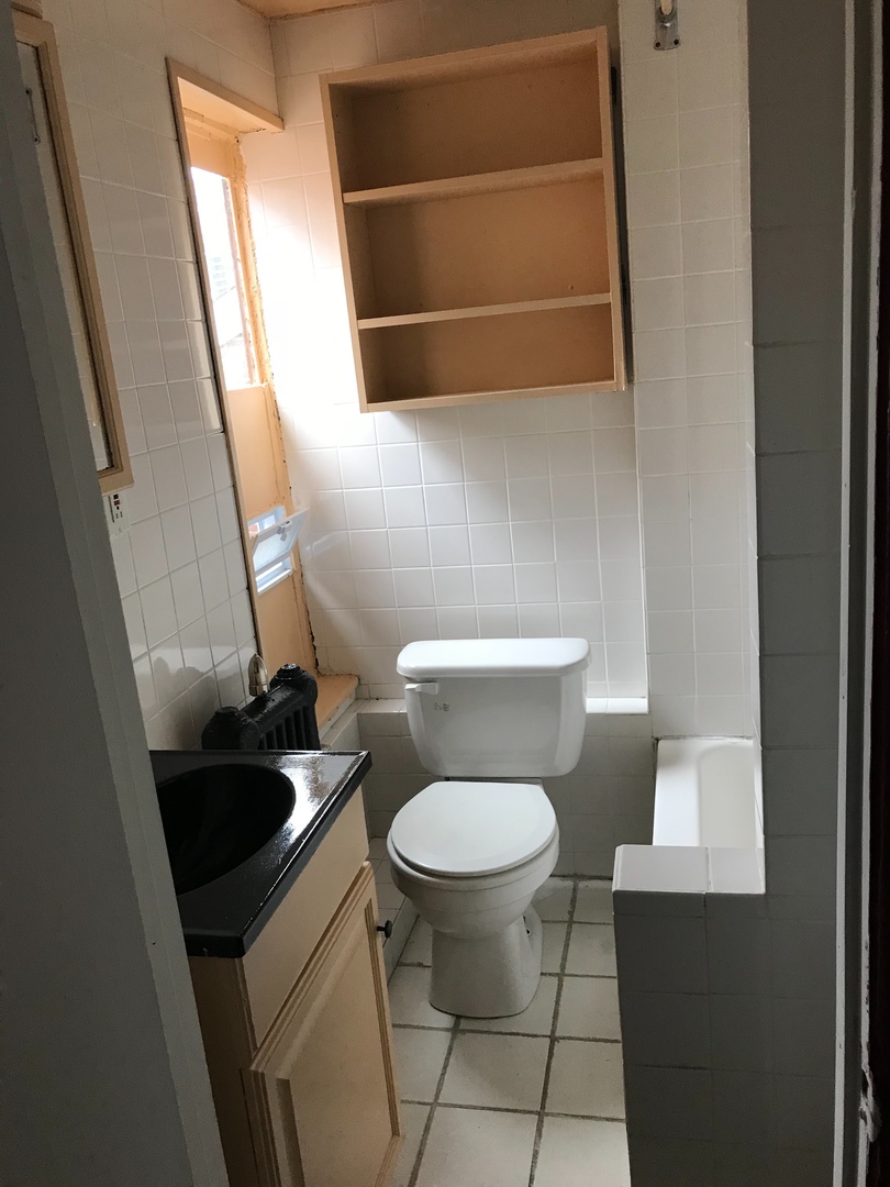 Philadelphia Apartment: 1017 Pine Street