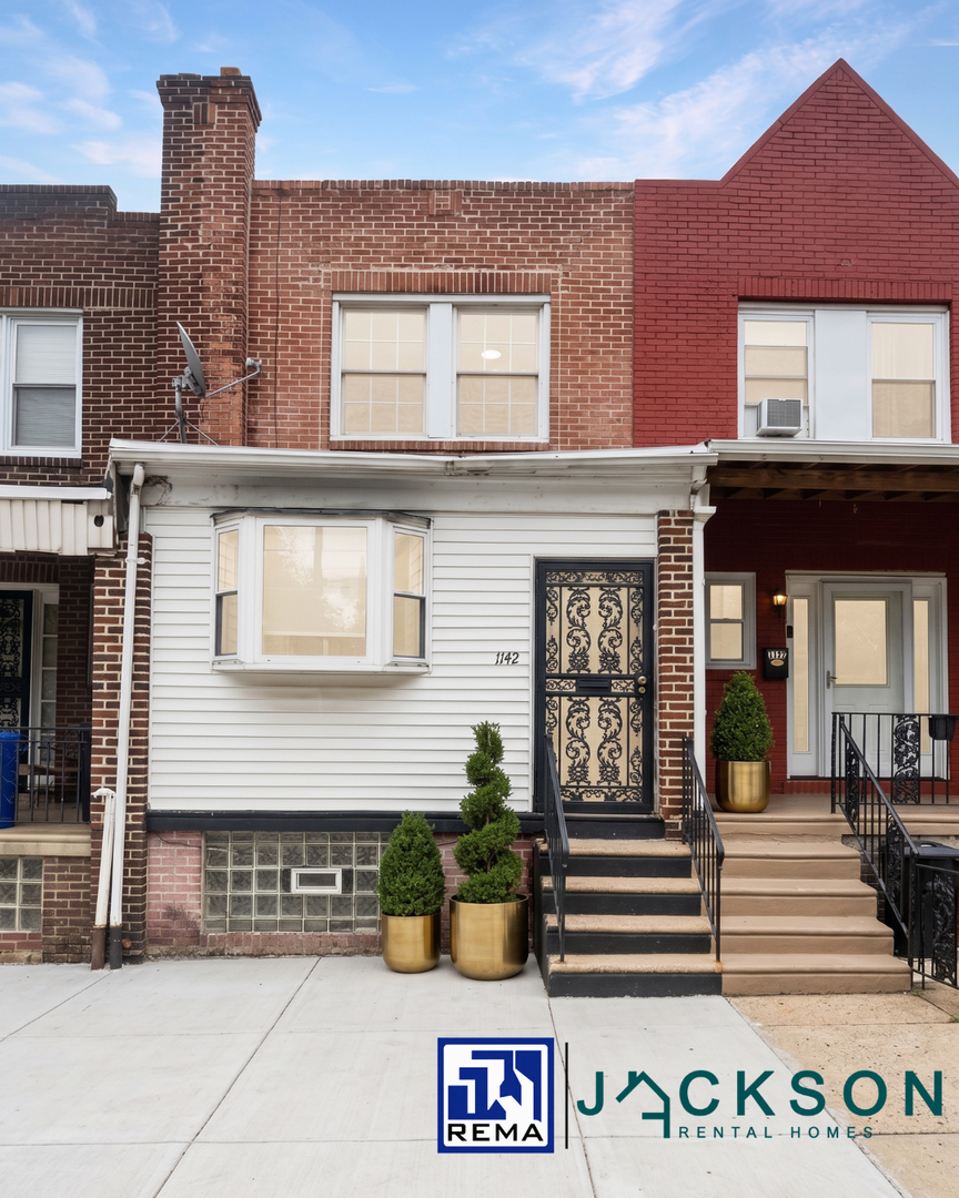 Philadelphia House: 1142 E Woodlawn St,
