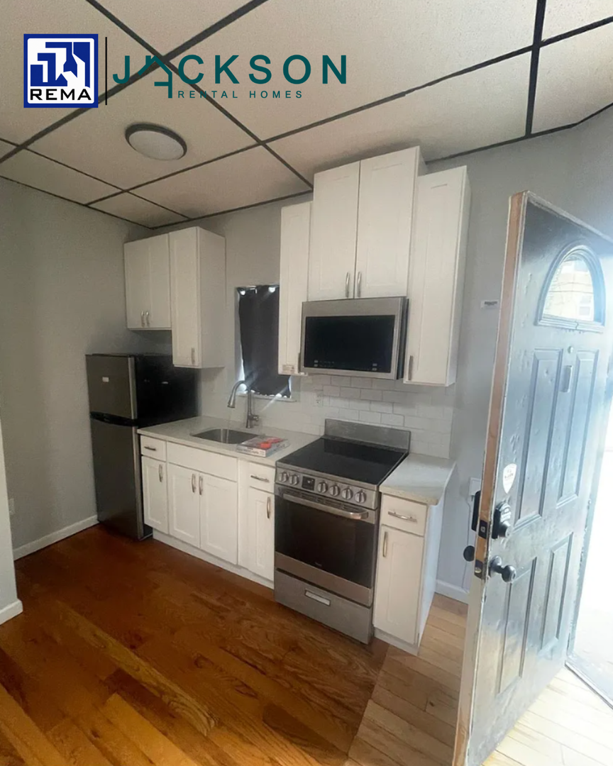 Philadelphia Apartment: 1913 S 20th St,