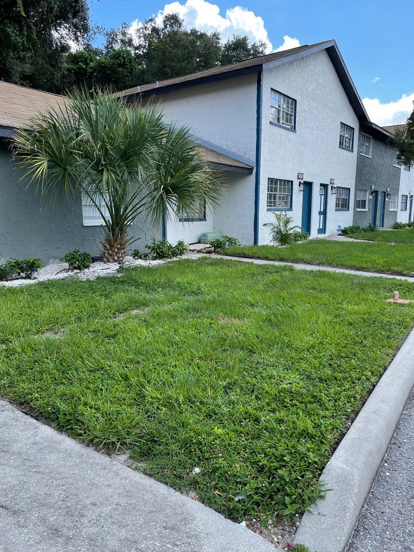 Tampa Apartment: 14323 Lucerne Drive