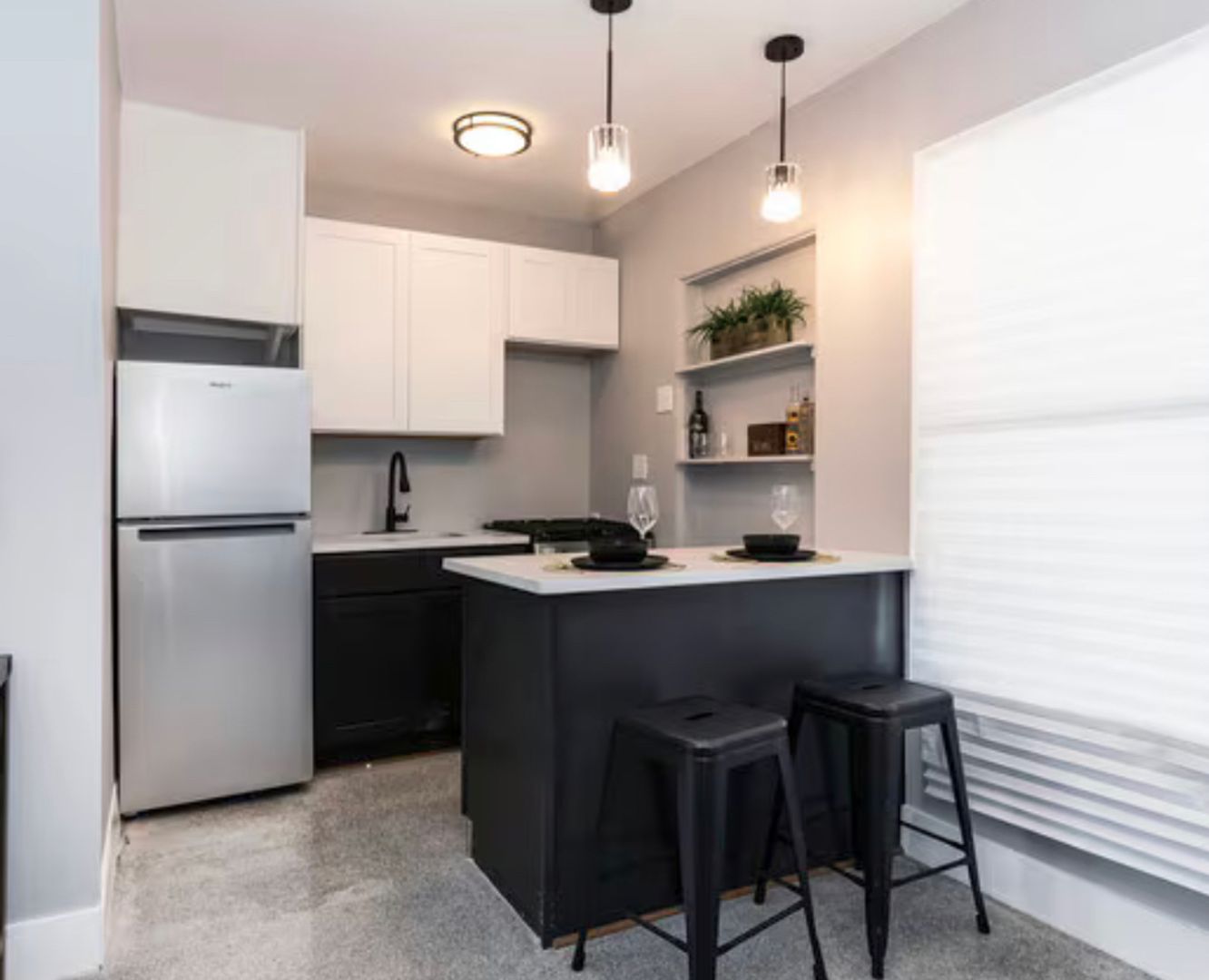 St Petersburg Apartment: 2400 15th Ave S