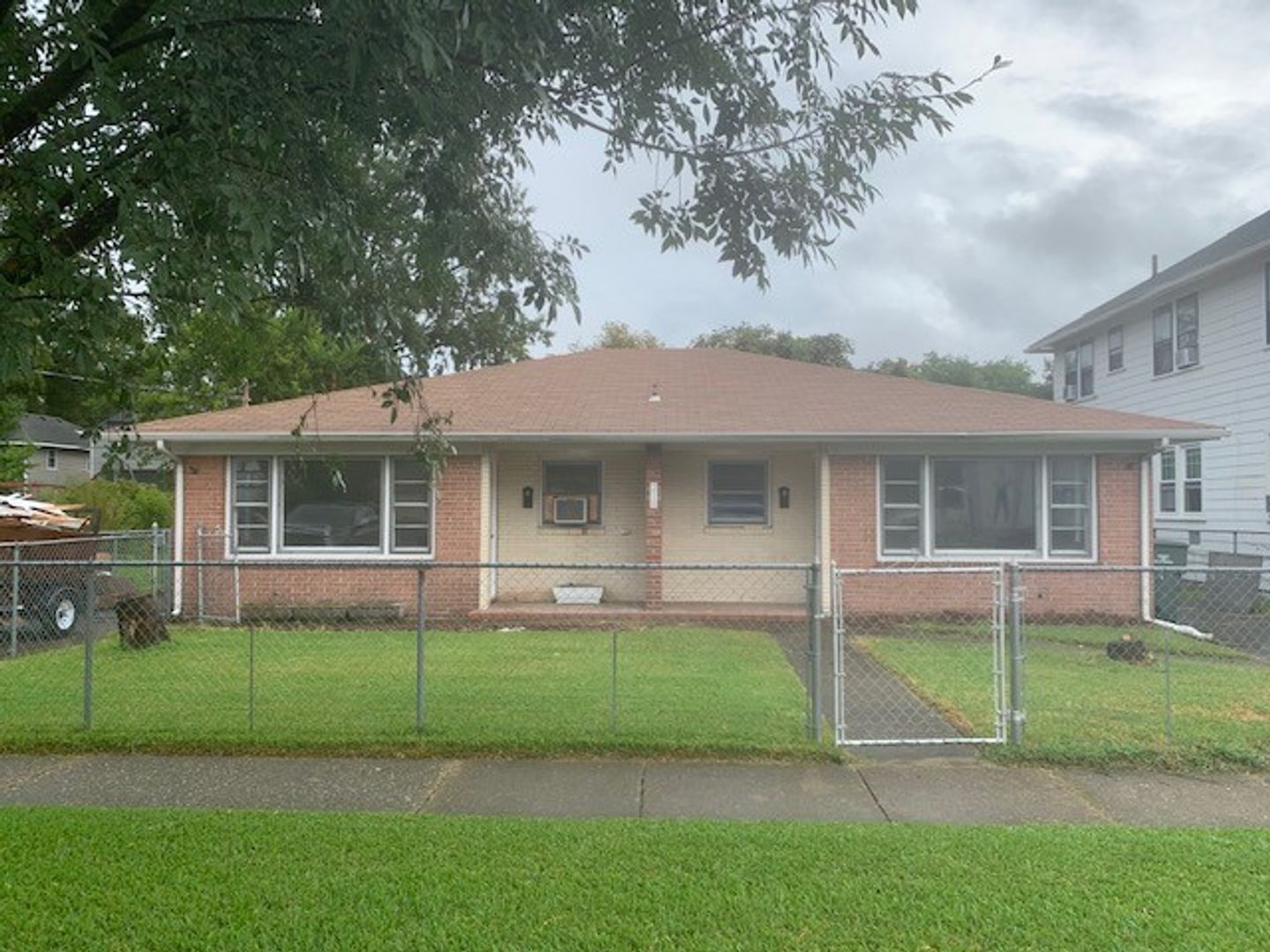 Norfolk Apartment: 218 Glendale Ave