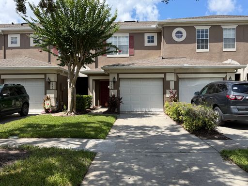 Move-In Ready Waterfront Townhome – photo 1