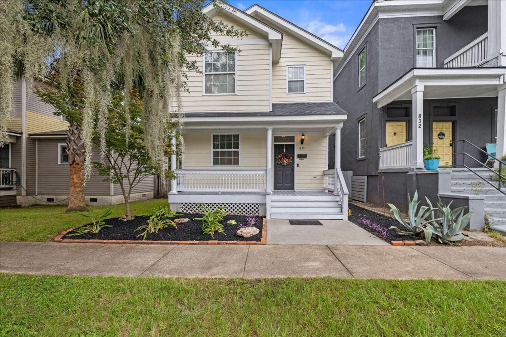 Savannah House: 830 E Duffy St.
