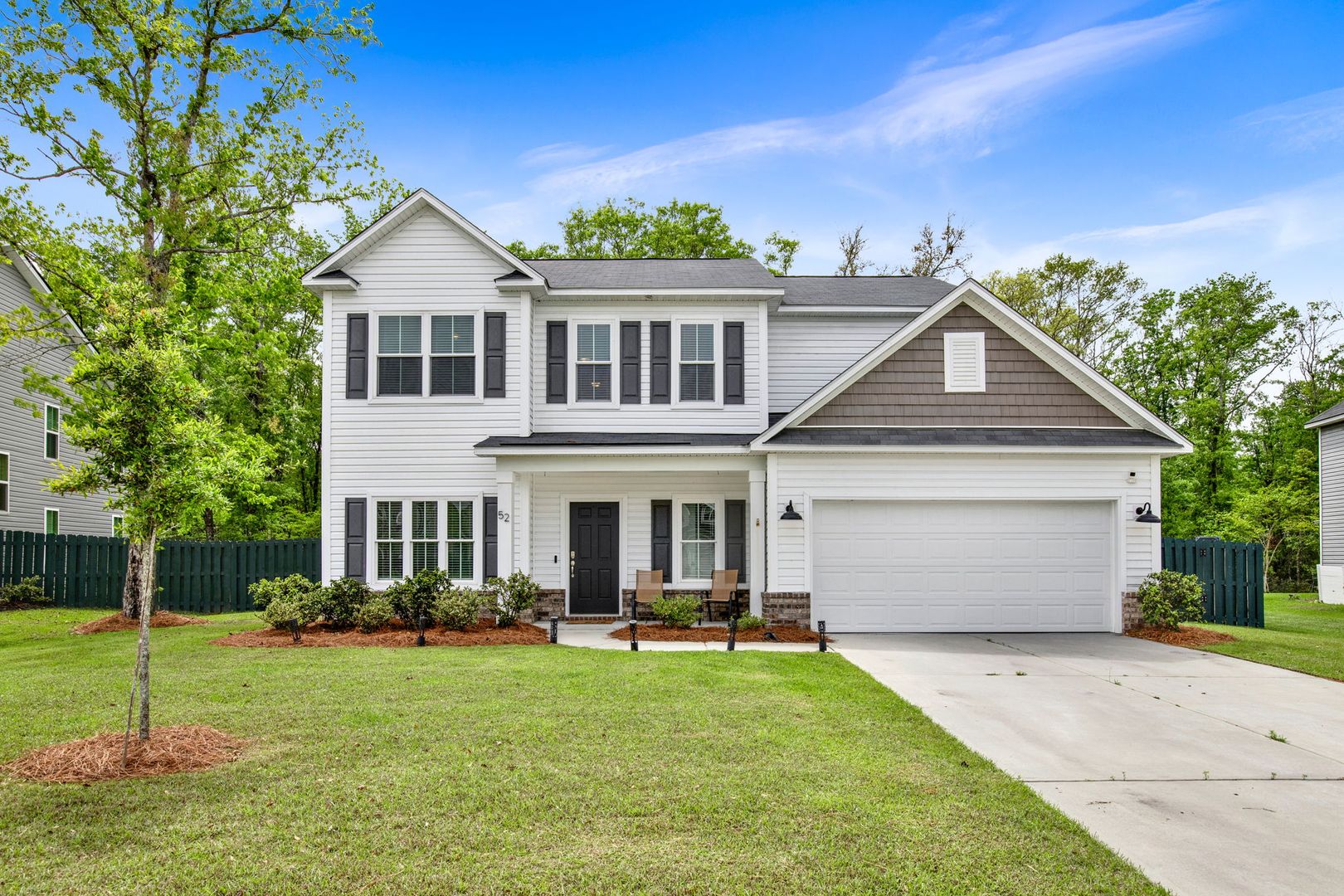 Richmond Hill House: 52 Southern Way