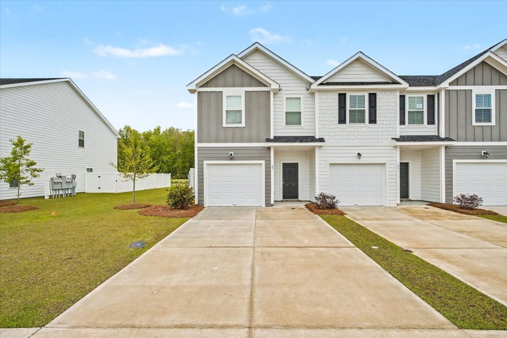 Richmond Hill House: 87 Stafford Loop