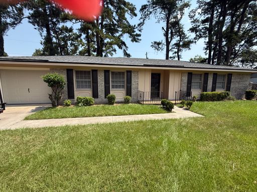 1420 Claremont Circle, Savannah, GA 31415
