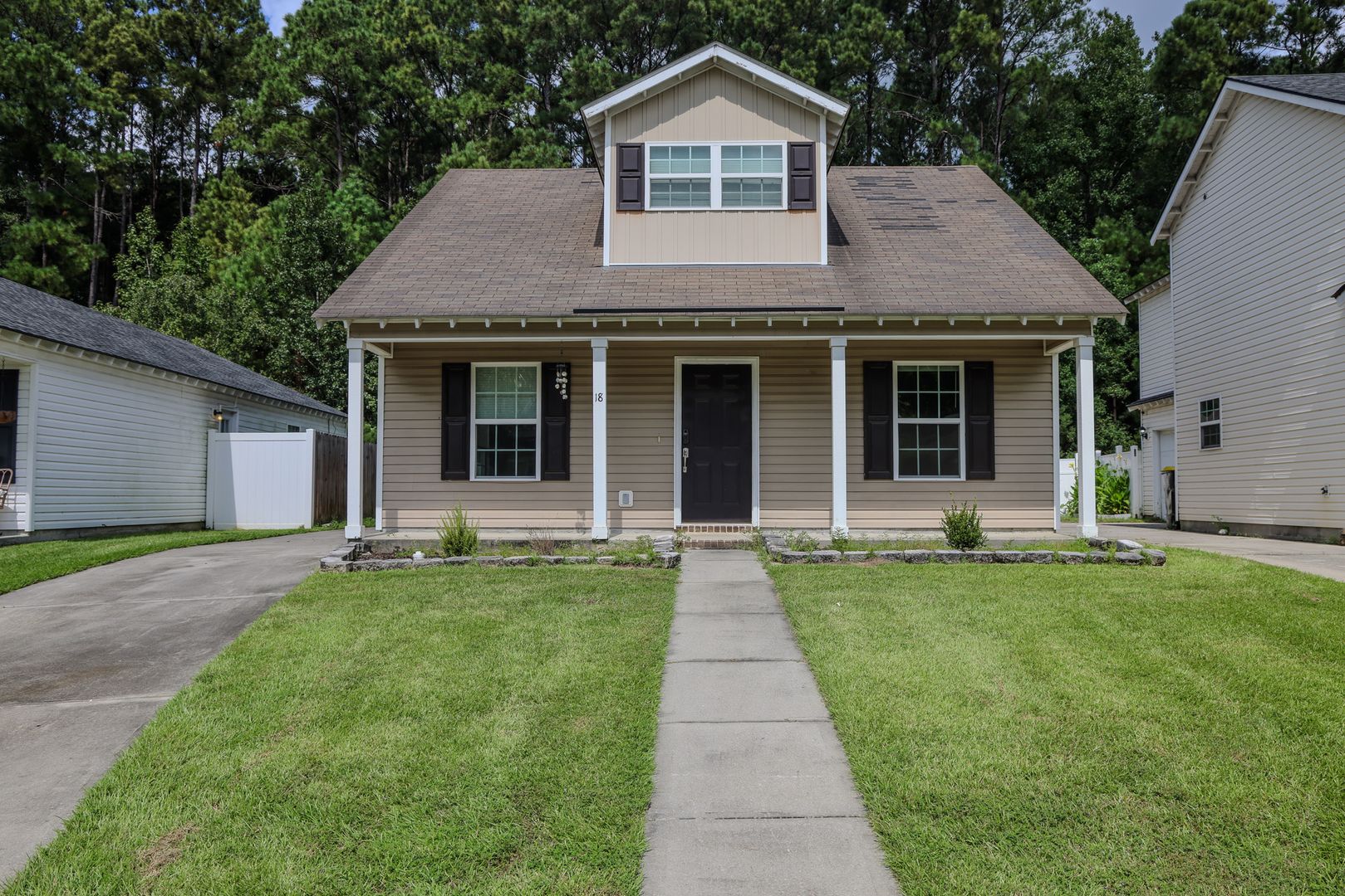 Savannah House: 18 Ristona Drive