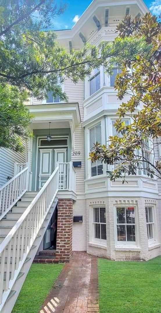 Savannah House: 209 E Duffy St. Unit B