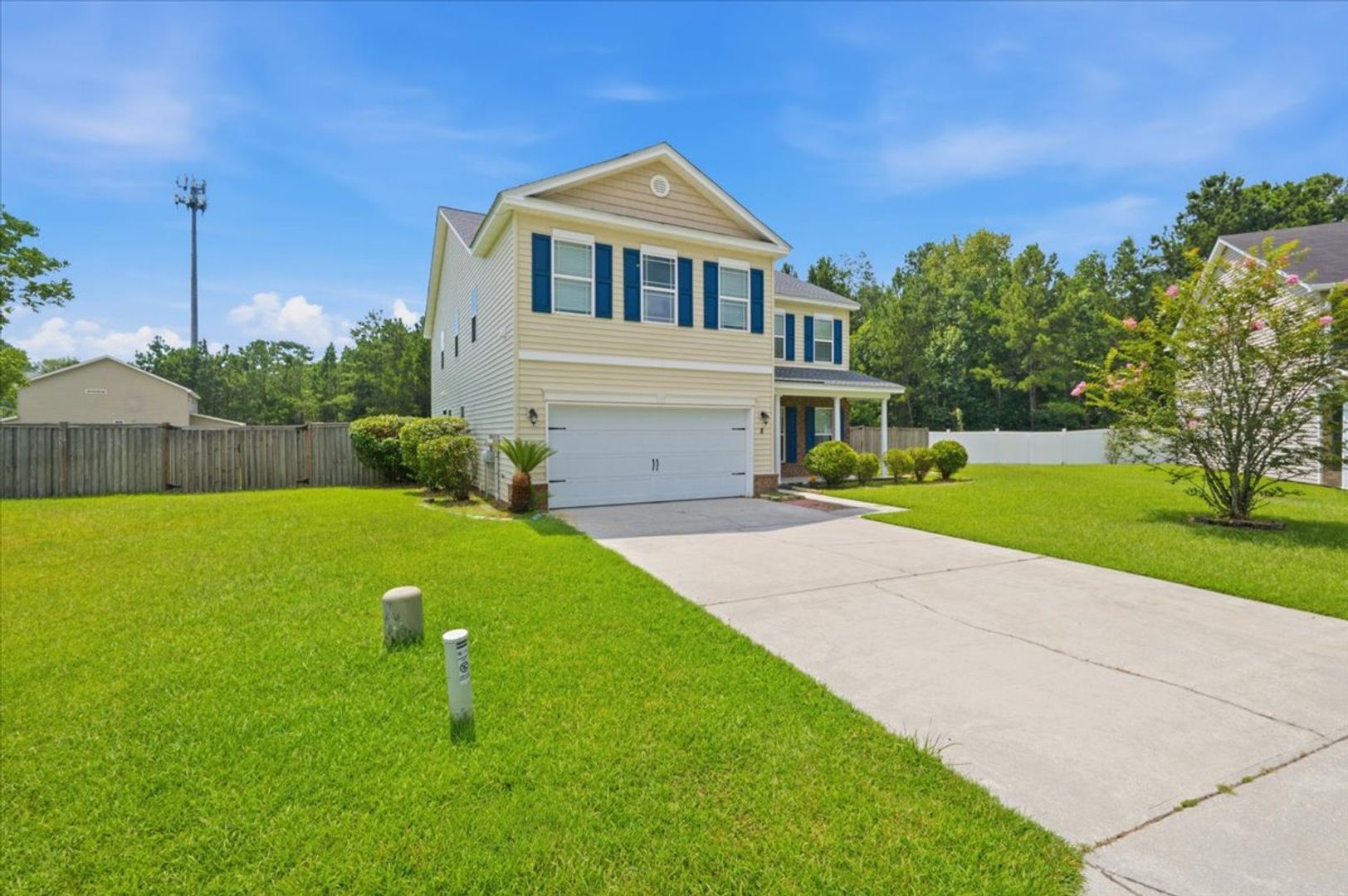 Pooler House: 8 Woods Way