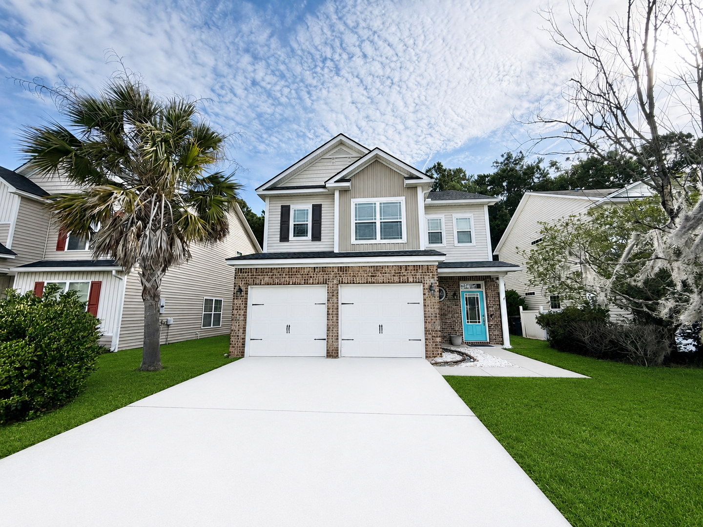 Savannah House: 6 CHapel Lake North