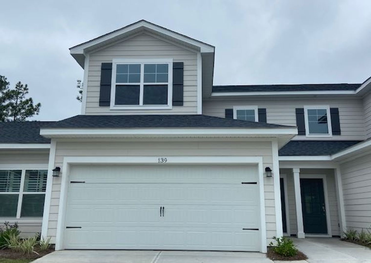 Pooler House: 139 Danbury Court