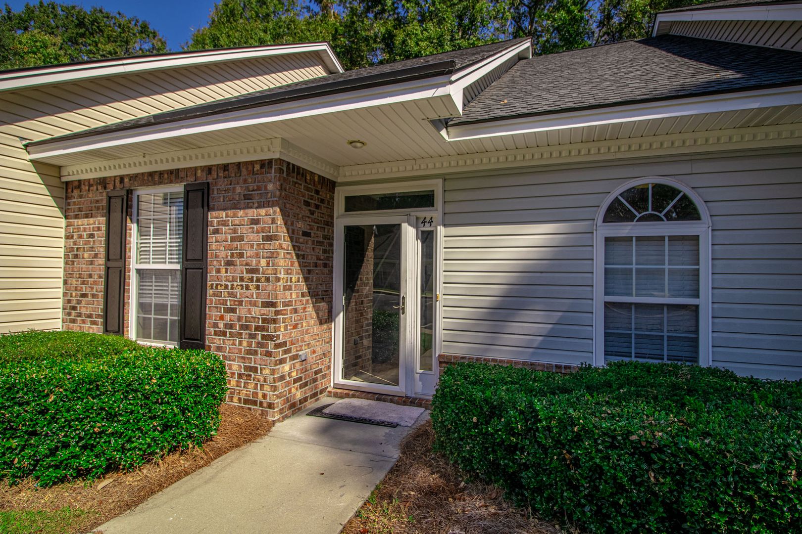 Savannah House: 44 Putters Pl.