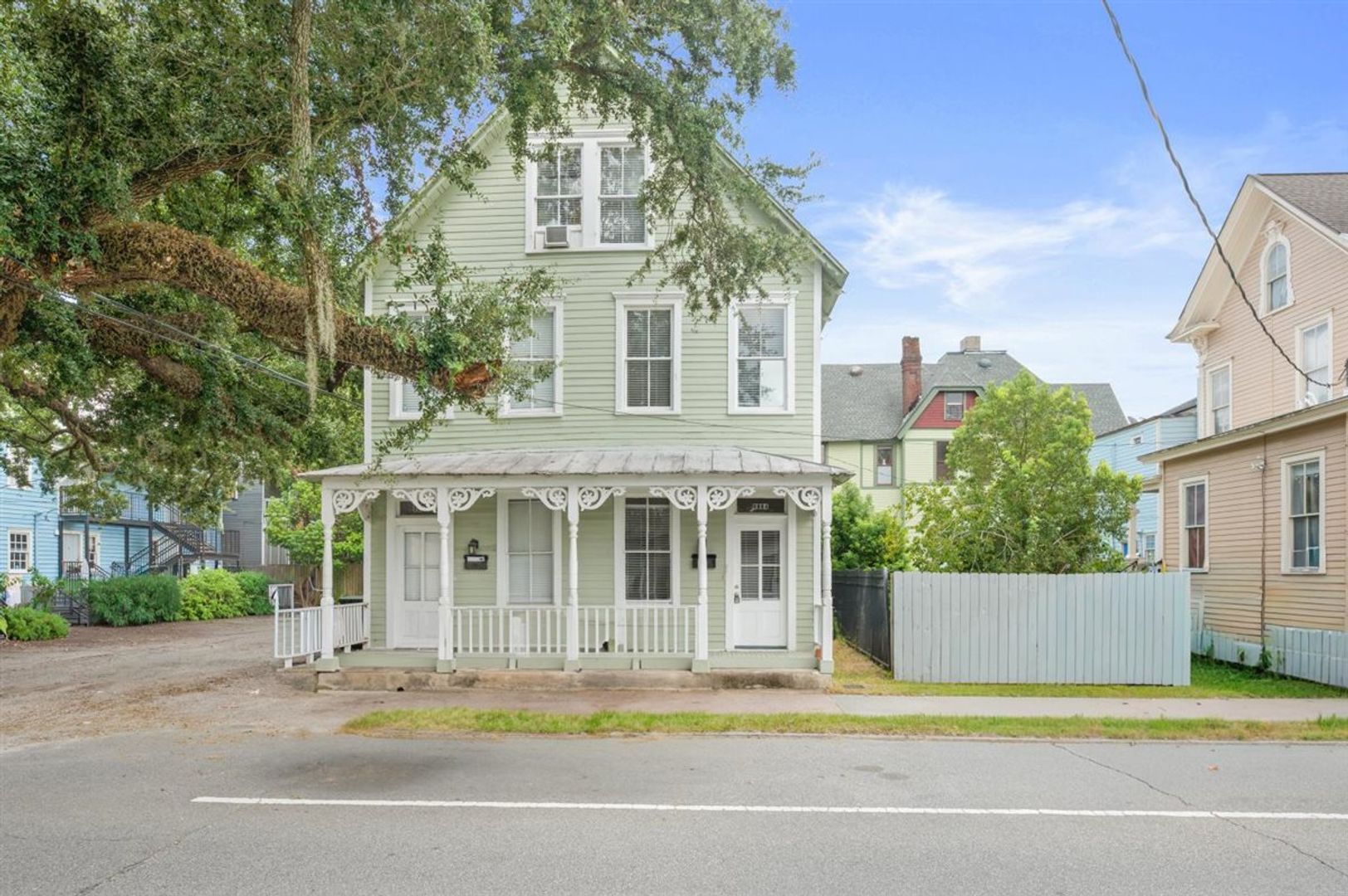 Savannah House: 1314 Lincoln St.