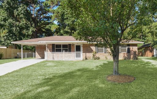 30 Dove Ct., Richmond Hill, GA 31324